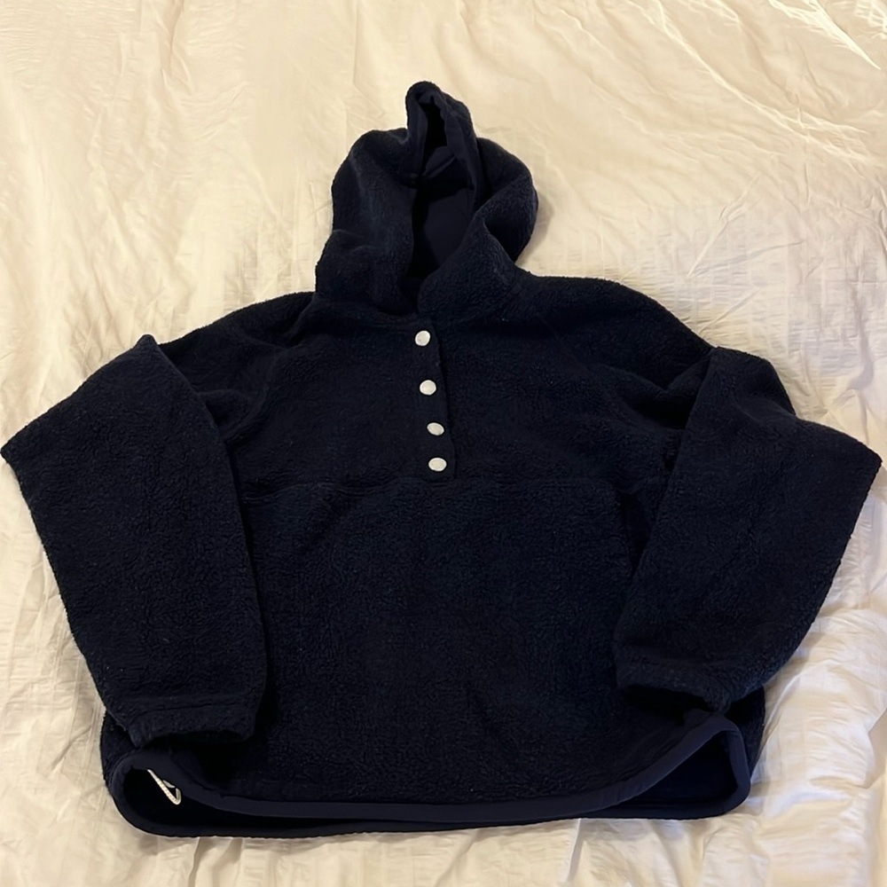 OG Outdoor Voices Mega Fleece with hood!!